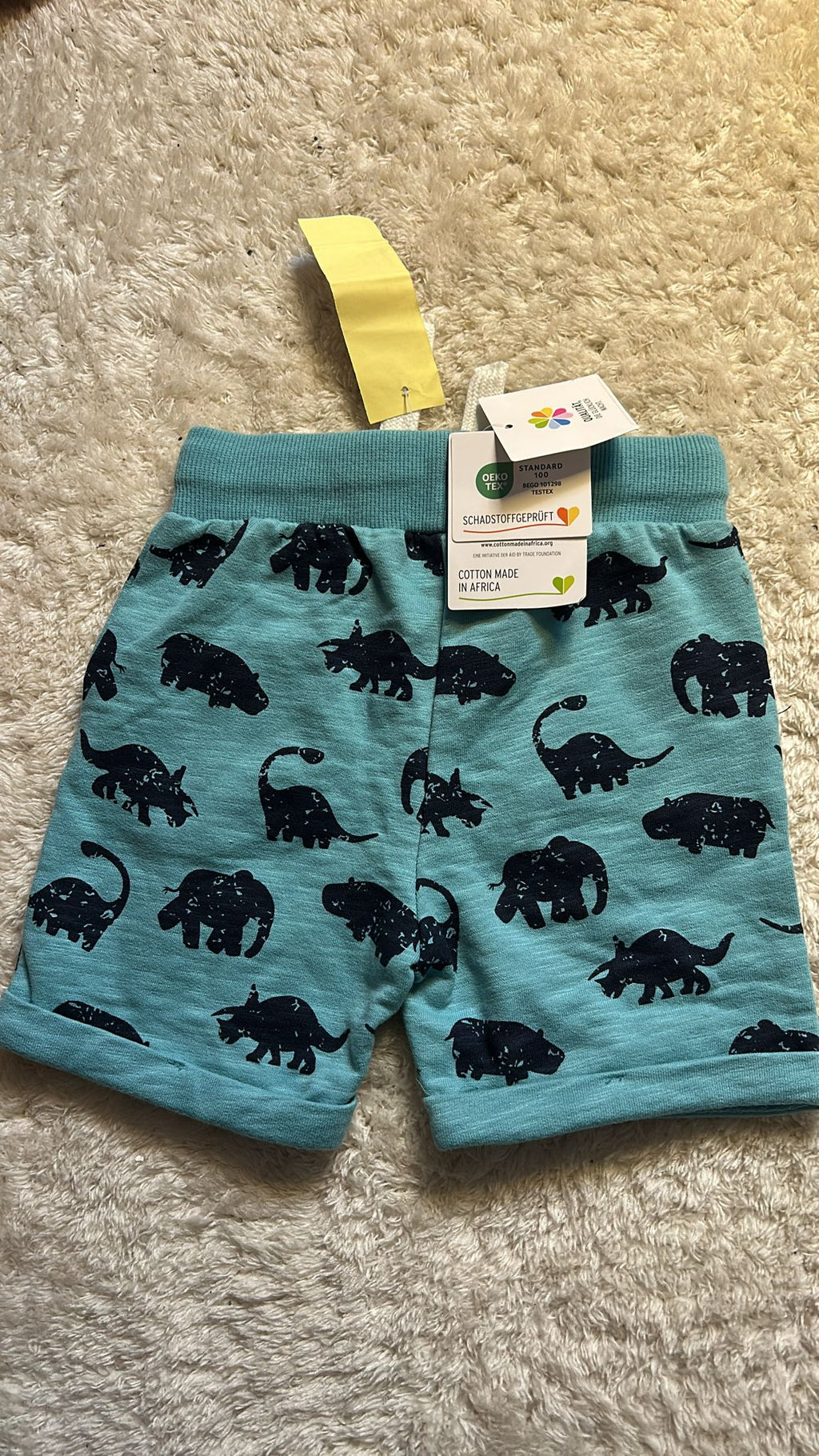 V03- *Neu* Kurze Hose Gr. 74