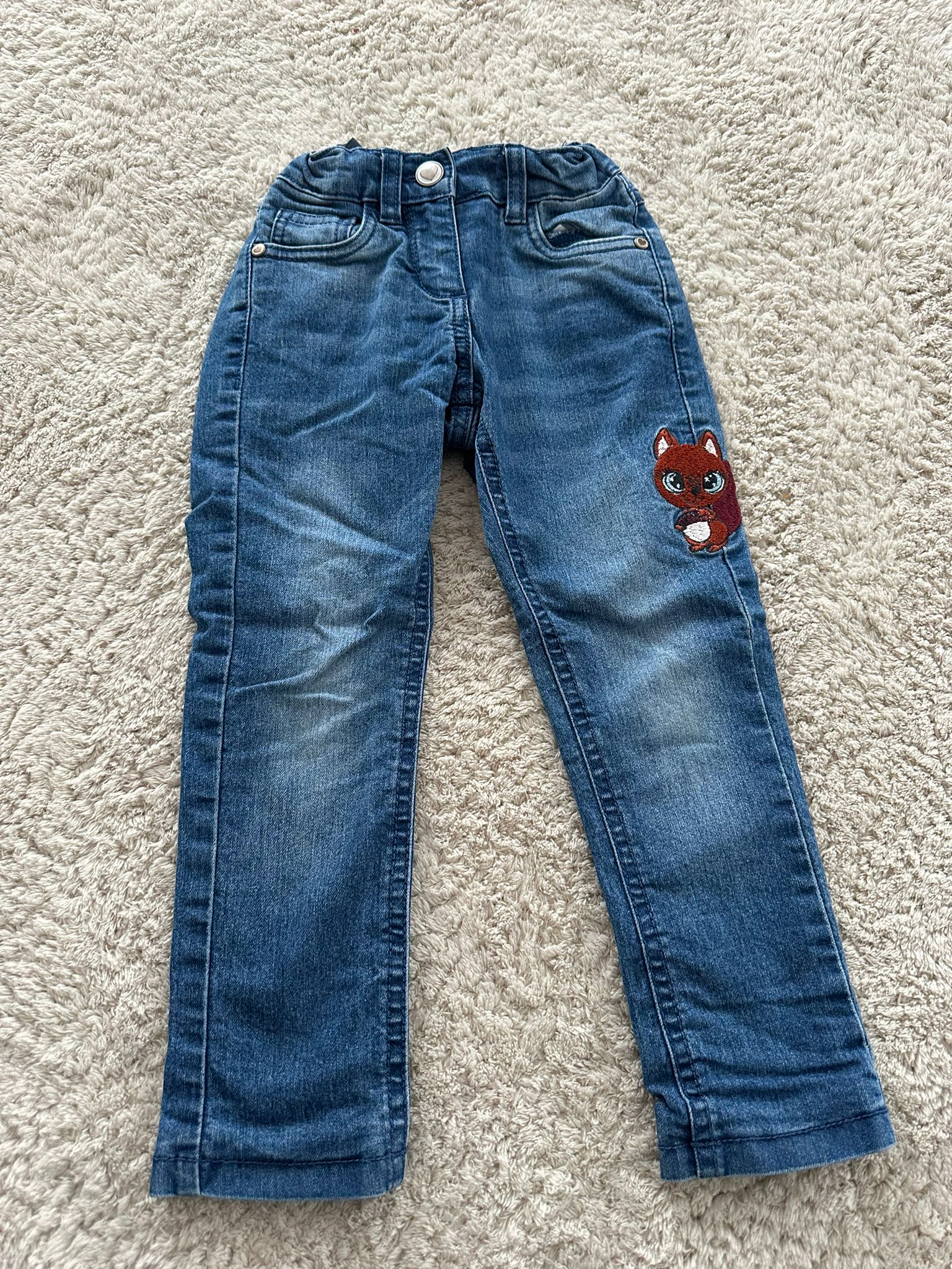 V01- Hose Gr. 104