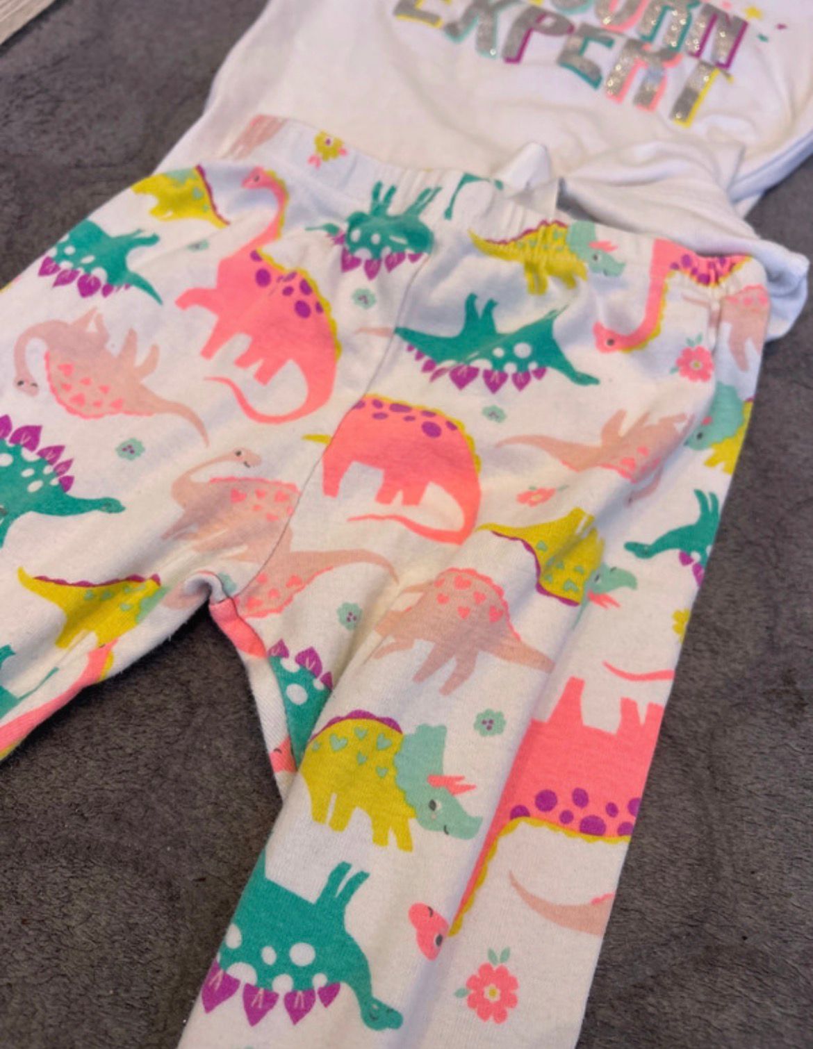 V03- Outfit- Set Gr. 110-116