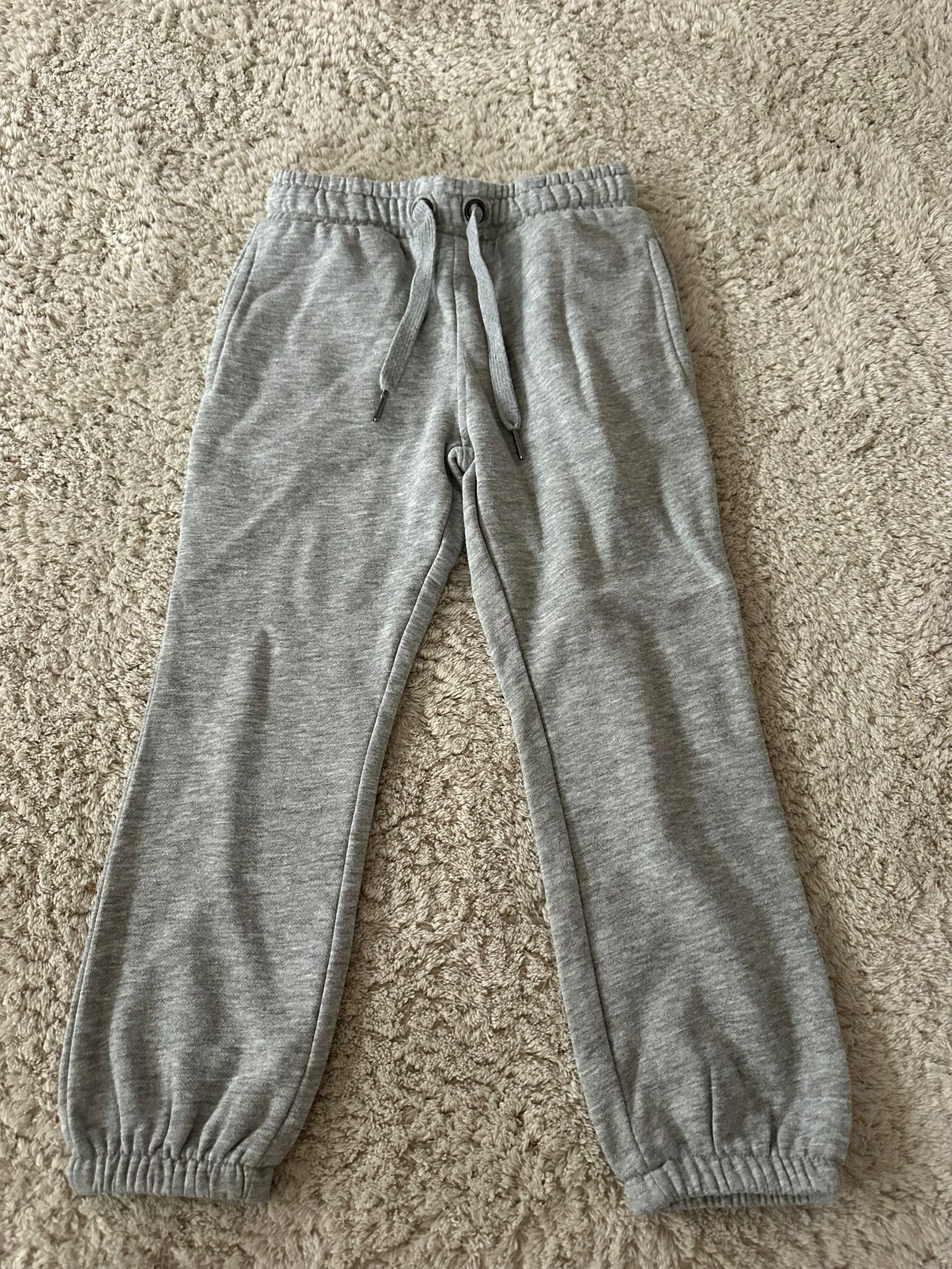 V01- Jogginghose Gr. 104