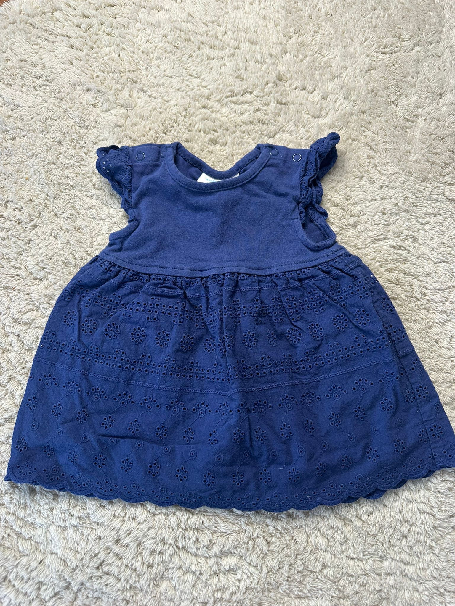 V04- Kleid Gr. 68