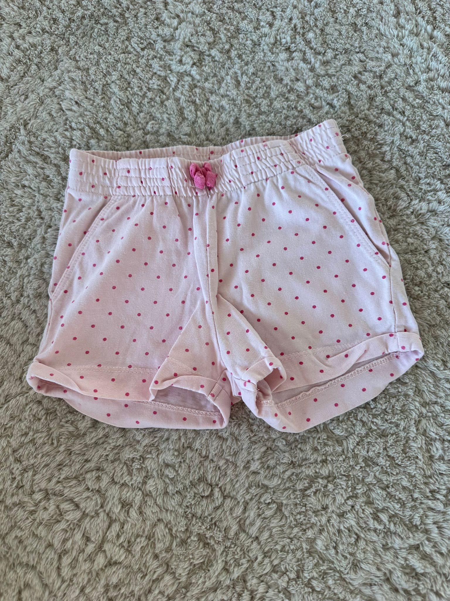 V04- kurze Hose Gr. 86/92
