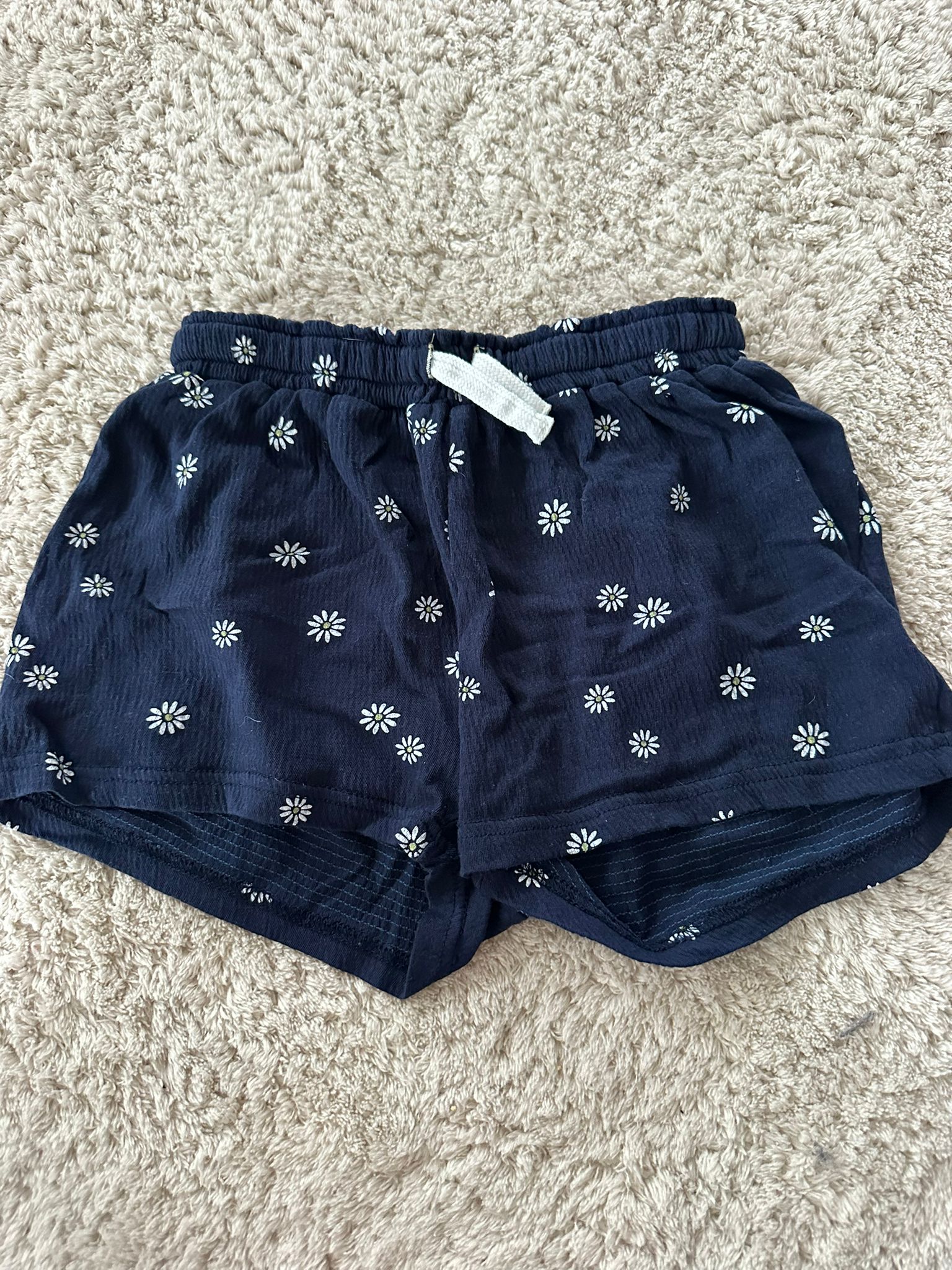 V01- Kurze Hose Gr. 116