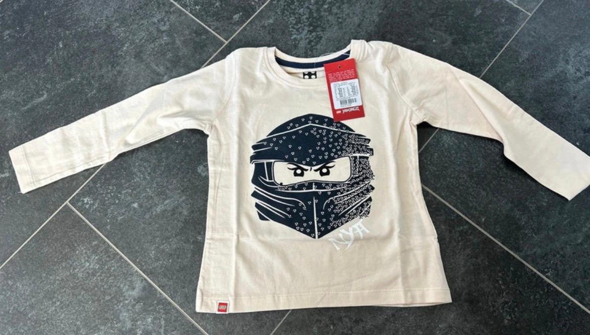 V03-*NEU* Pullover Ninjago Gr. 98