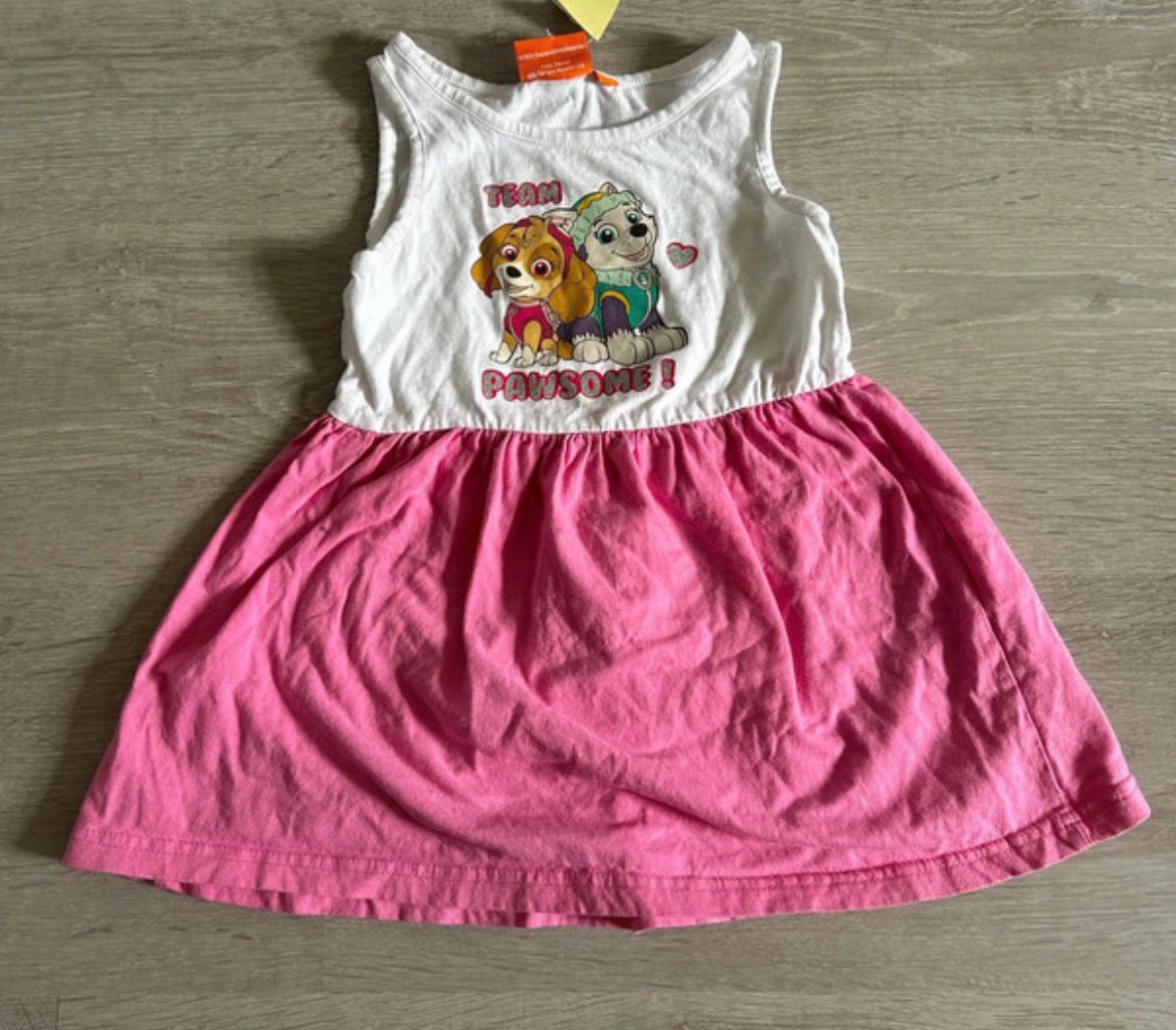 V03- Kleid Gr. 104