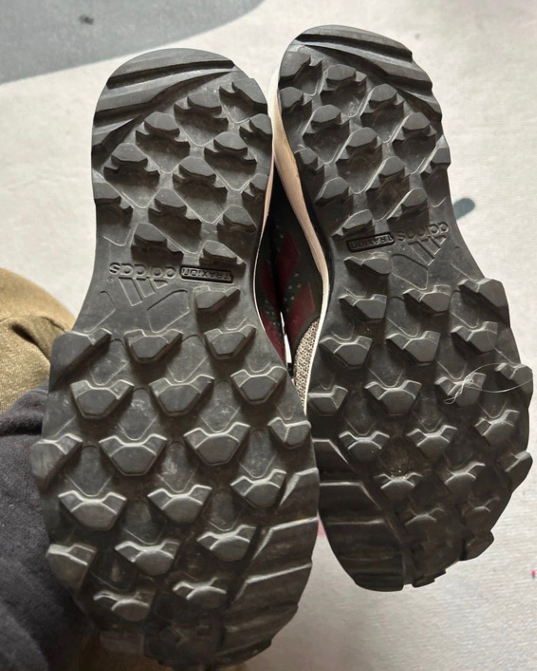 V03- Schuhe Gr. 38,5 ( Fällt aus wie Gr. 37 )